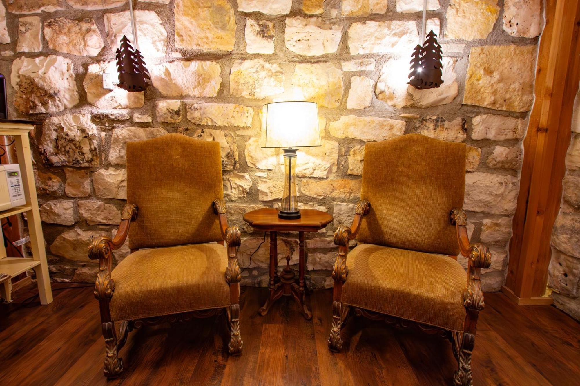 フレデリックスバーグ A Barn At The Quarry Bed & Breakfast エクステリア 写真