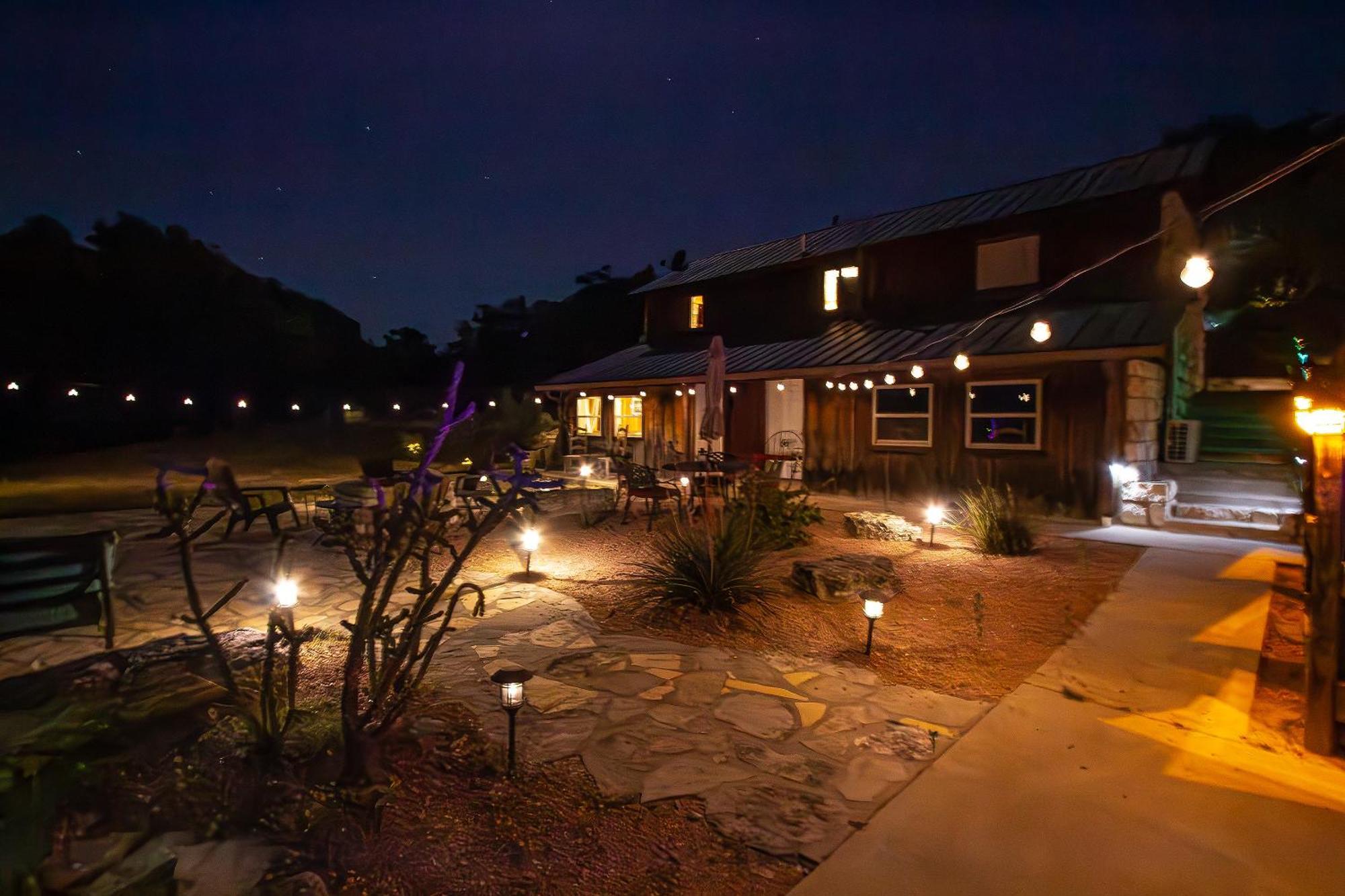 フレデリックスバーグ A Barn At The Quarry Bed & Breakfast エクステリア 写真