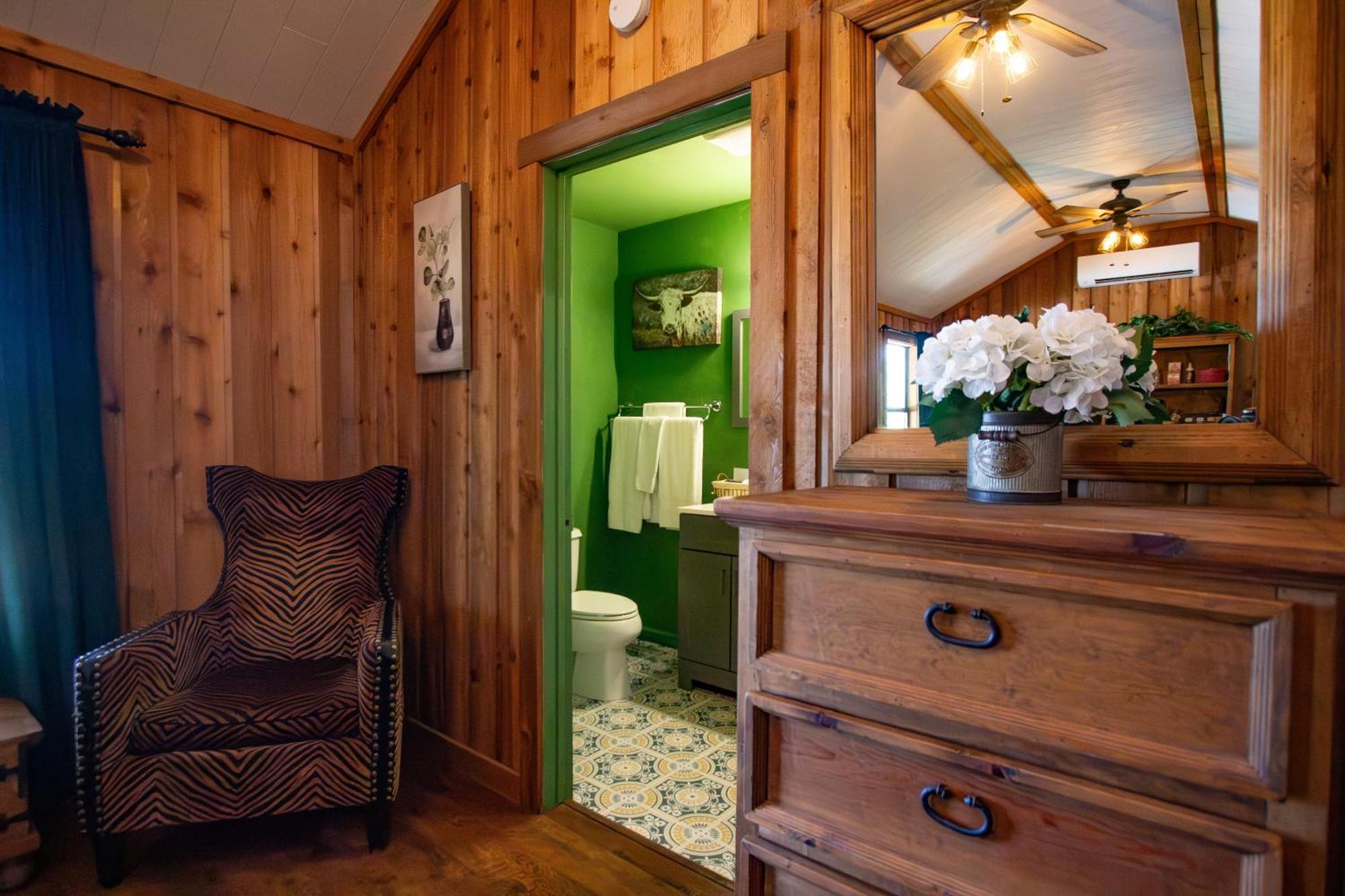 フレデリックスバーグ A Barn At The Quarry Bed & Breakfast エクステリア 写真
