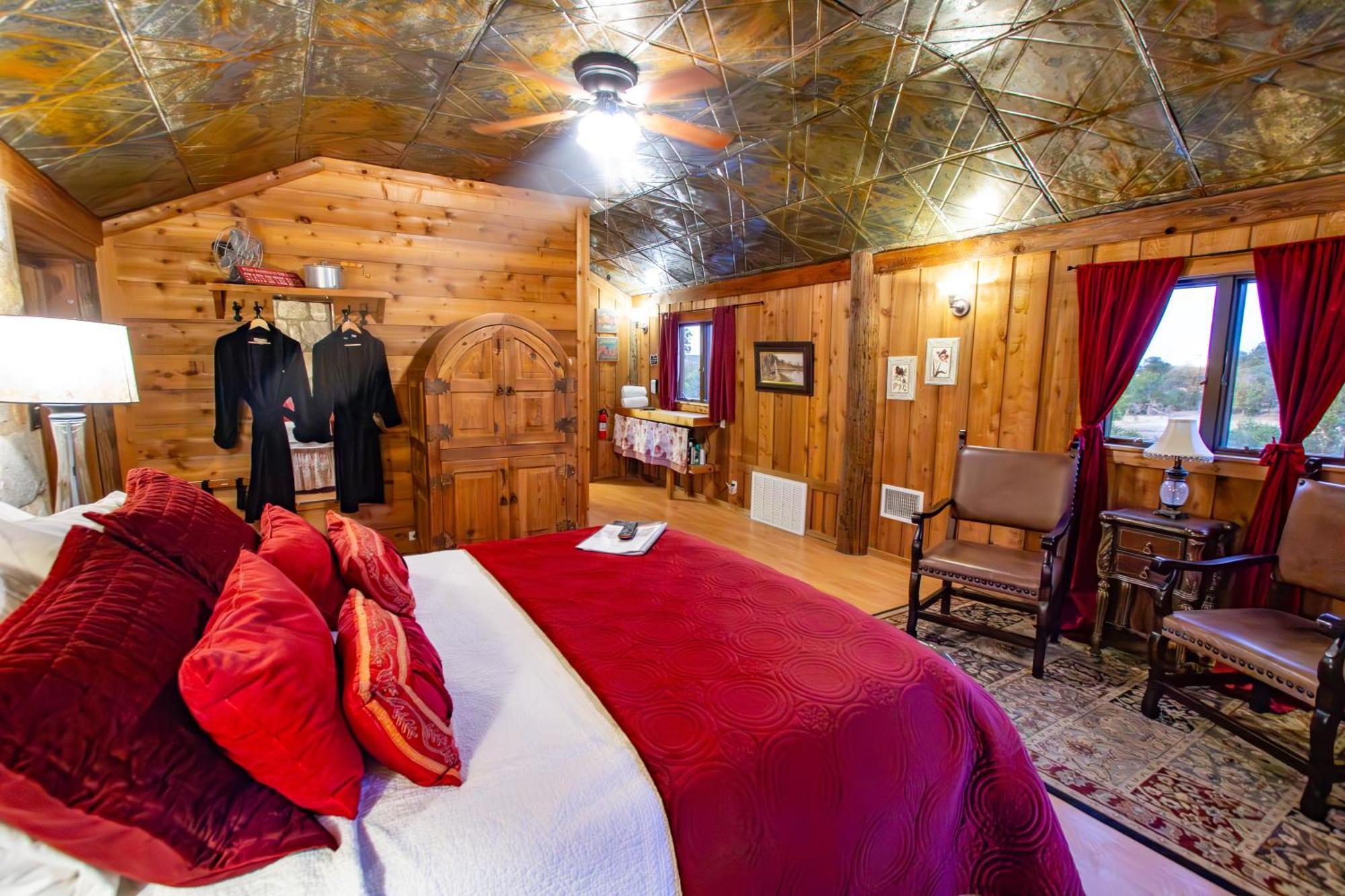 フレデリックスバーグ A Barn At The Quarry Bed & Breakfast エクステリア 写真