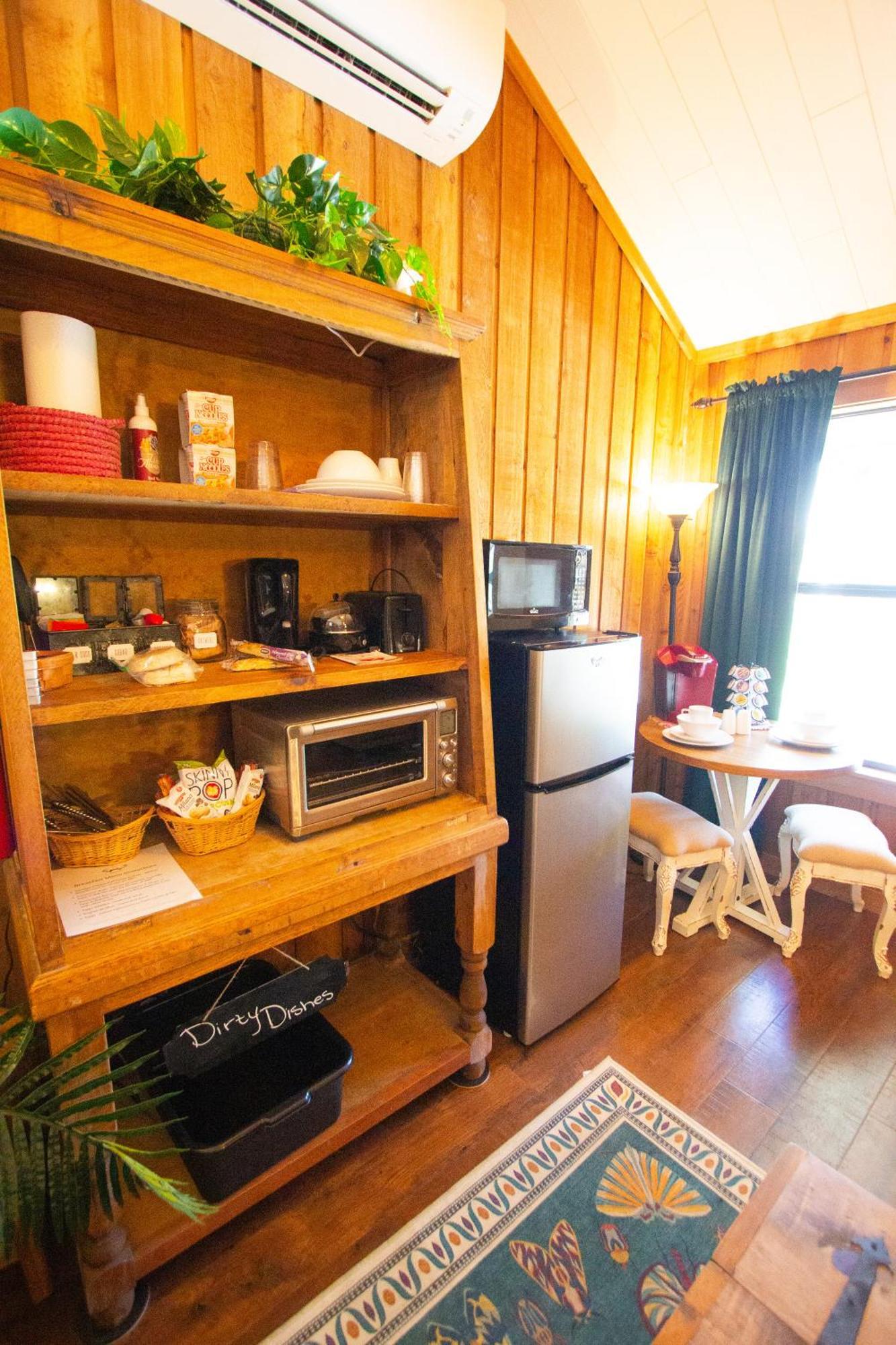 フレデリックスバーグ A Barn At The Quarry Bed & Breakfast エクステリア 写真