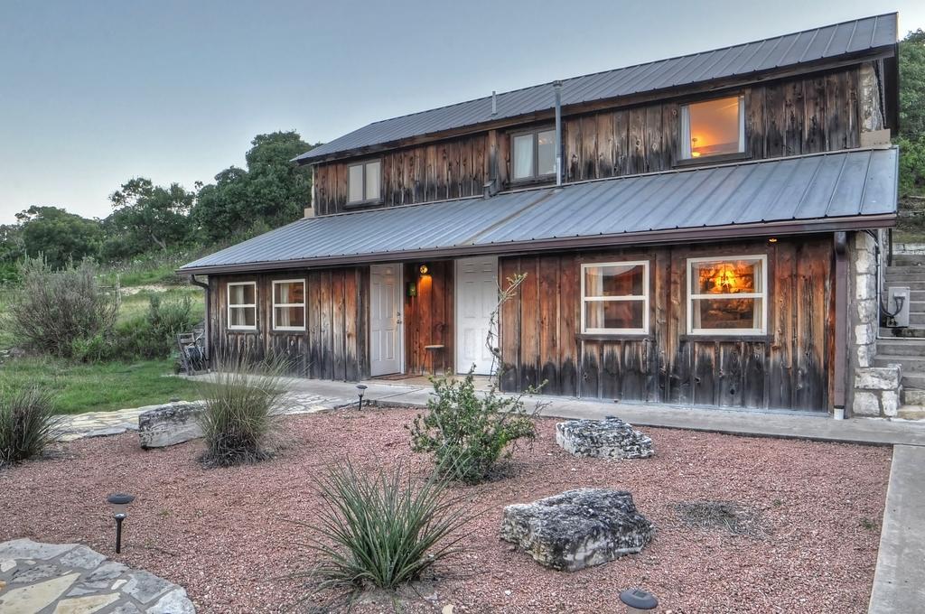 フレデリックスバーグ A Barn At The Quarry Bed & Breakfast エクステリア 写真
