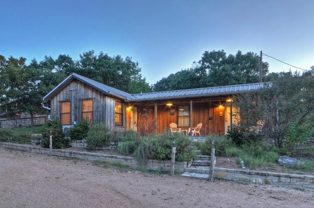 フレデリックスバーグ A Barn At The Quarry Bed & Breakfast エクステリア 写真